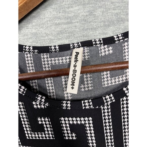 Peek-A-Boom Womens‎ 3X Tunic Short Sleeve Black Geometric Pattern Stretch Fabric - Picture 3 of 7